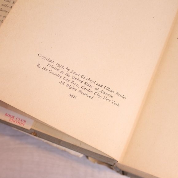 Vintage Book Bundle Book Stack Home Staging Decorative Old Books Instant Library - Picture 5 of 11